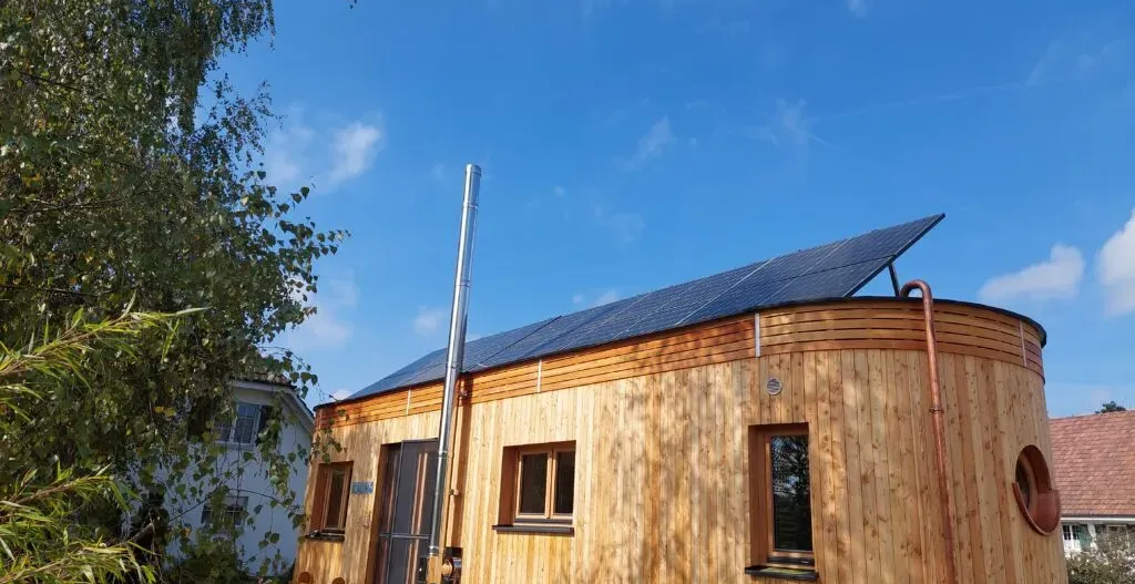 Jahresübersichten: Autarkie-, Energie und Heizstatistik