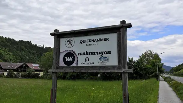 Wohnwagon hat die Kurve gekriegt